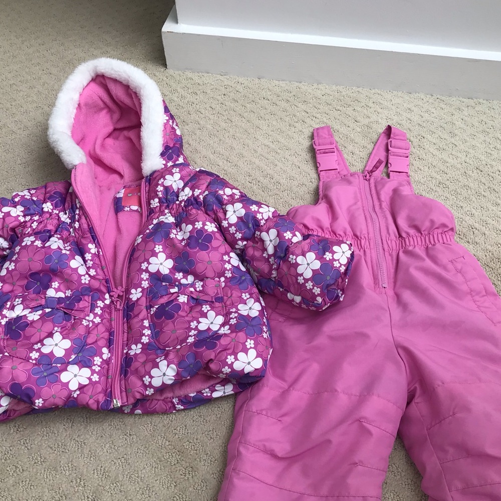 Gently used Pink & purple hooded snow suit 2T